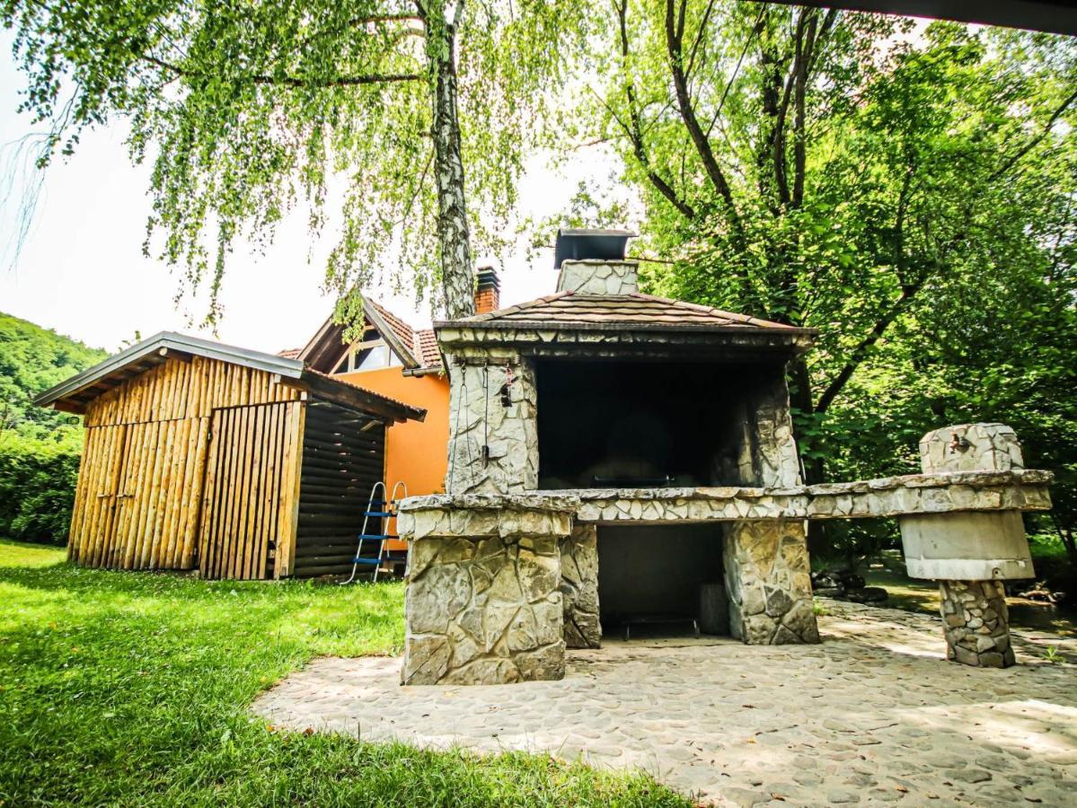 Home Eden Dobrenica Bihać Buitenkant foto